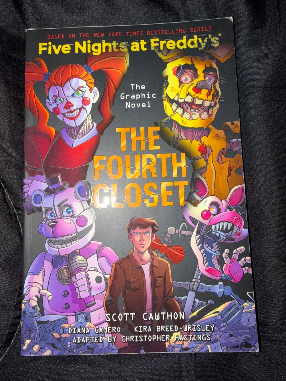 Five Nights at Freddy's: The Fourth Closet Graphic Novel - Black Cover